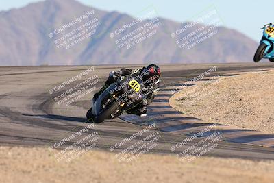 media/Dec-07-2025-CVMA (Sun) [[3e7d2de5dc]]/Race 17-Amateur Formula Middleweight/